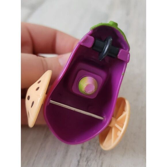 Muppets Henson fraggle AS IS eggplant car toy figure - Picture 4 of 5